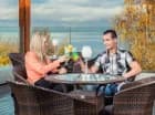 Na dachu urządzono taras widokowy, obok znajduje się Bar Horyzont