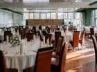 Hotelowa restauracja słynie w okolicy z przyjęć okolicznościowych