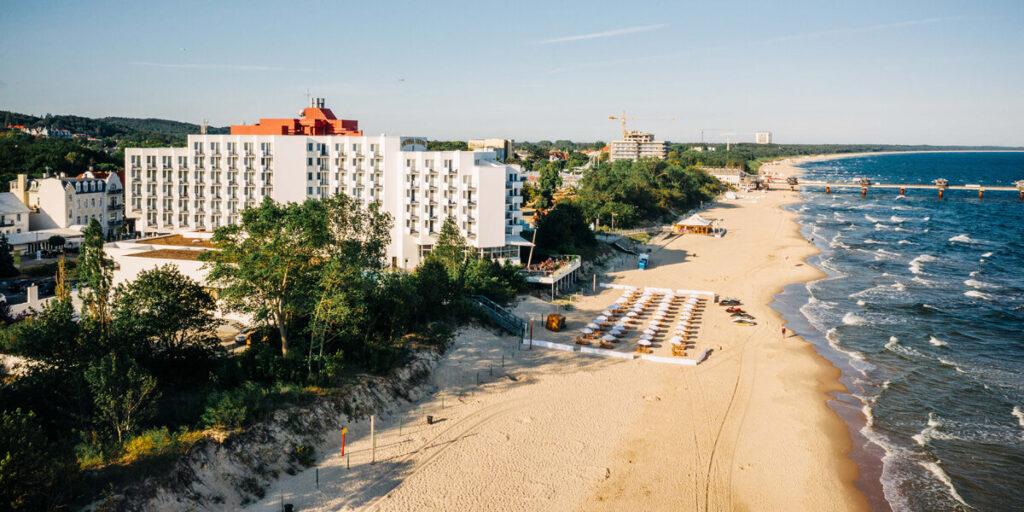 Hotel przy plaży z widokiem na morze w Międzyzdrojach